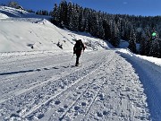 21 Salendo la pista panoramica